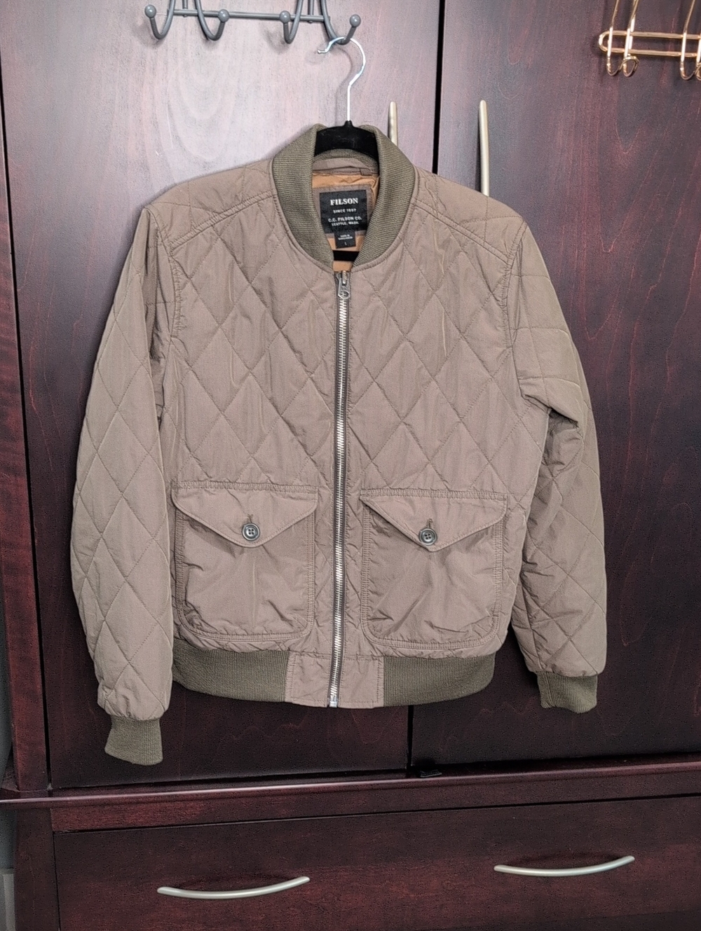 Filson Women's Quilted Bomber Jacket in Olive Brown Large
